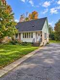 821 WILTON CRESCENT | Woodstock Ontario | Slide Image One