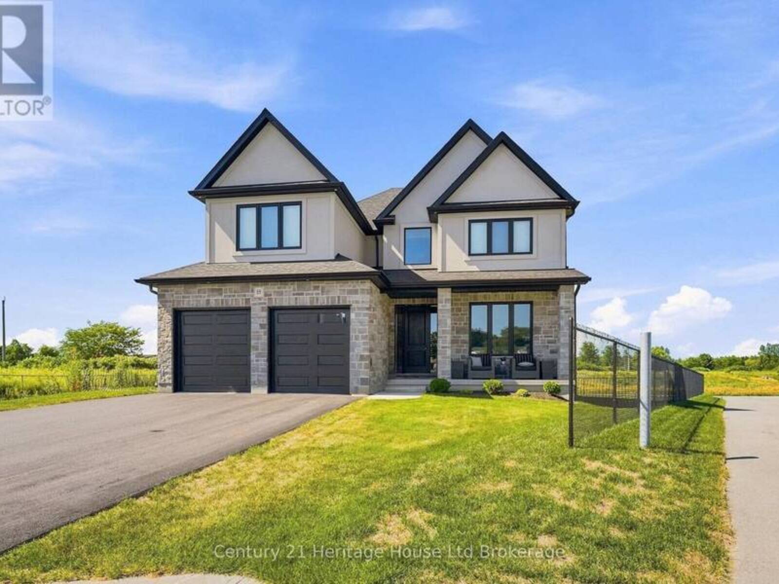 18 THOMPSON COURT, Tillsonburg, Ontario N4G 0G3