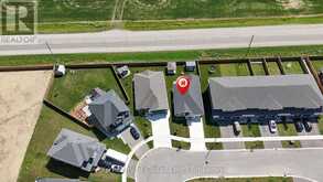 23 EVYLEAN COURT | St. Thomas Ontario | Slide Image Three