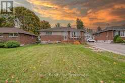 824 DEVONSHIRE AVENUE | Woodstock Ontario | Slide Image Two