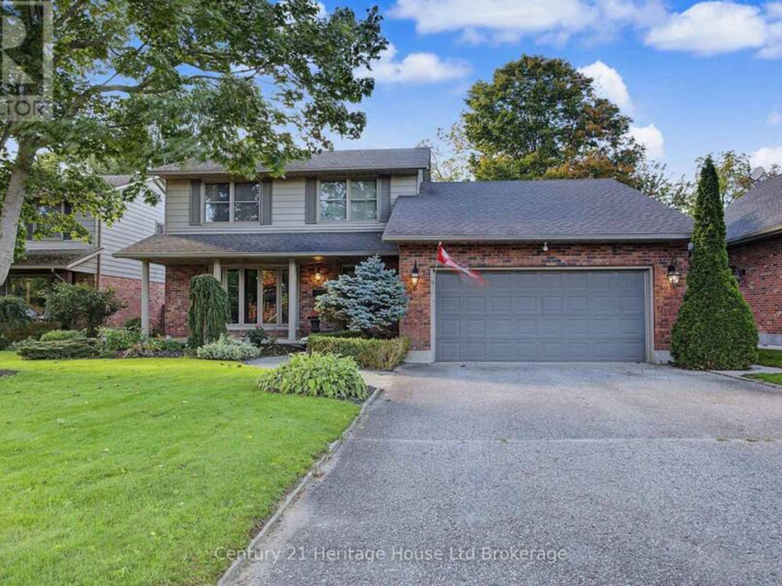 29 DEVON COURT, Tillsonburg, Ontario N4G 4K3