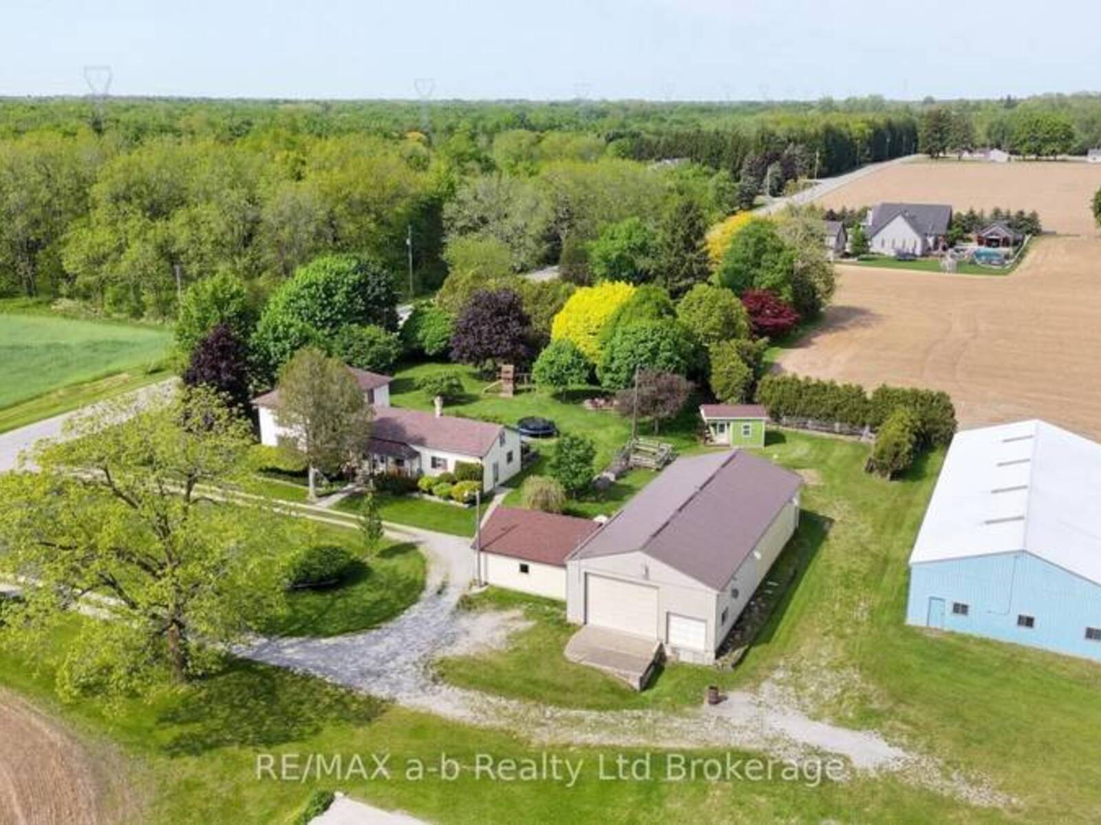 1813 NORFOLK COUNTY 19 ROAD W, Vanessa, Ontario N0E 1V0