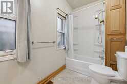 17 DOUGLAS STREET | Woodstock Ontario | Slide Image Thirteen