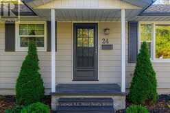 24 PARKDALE AVENUE | Tillsonburg Ontario | Slide Image Three