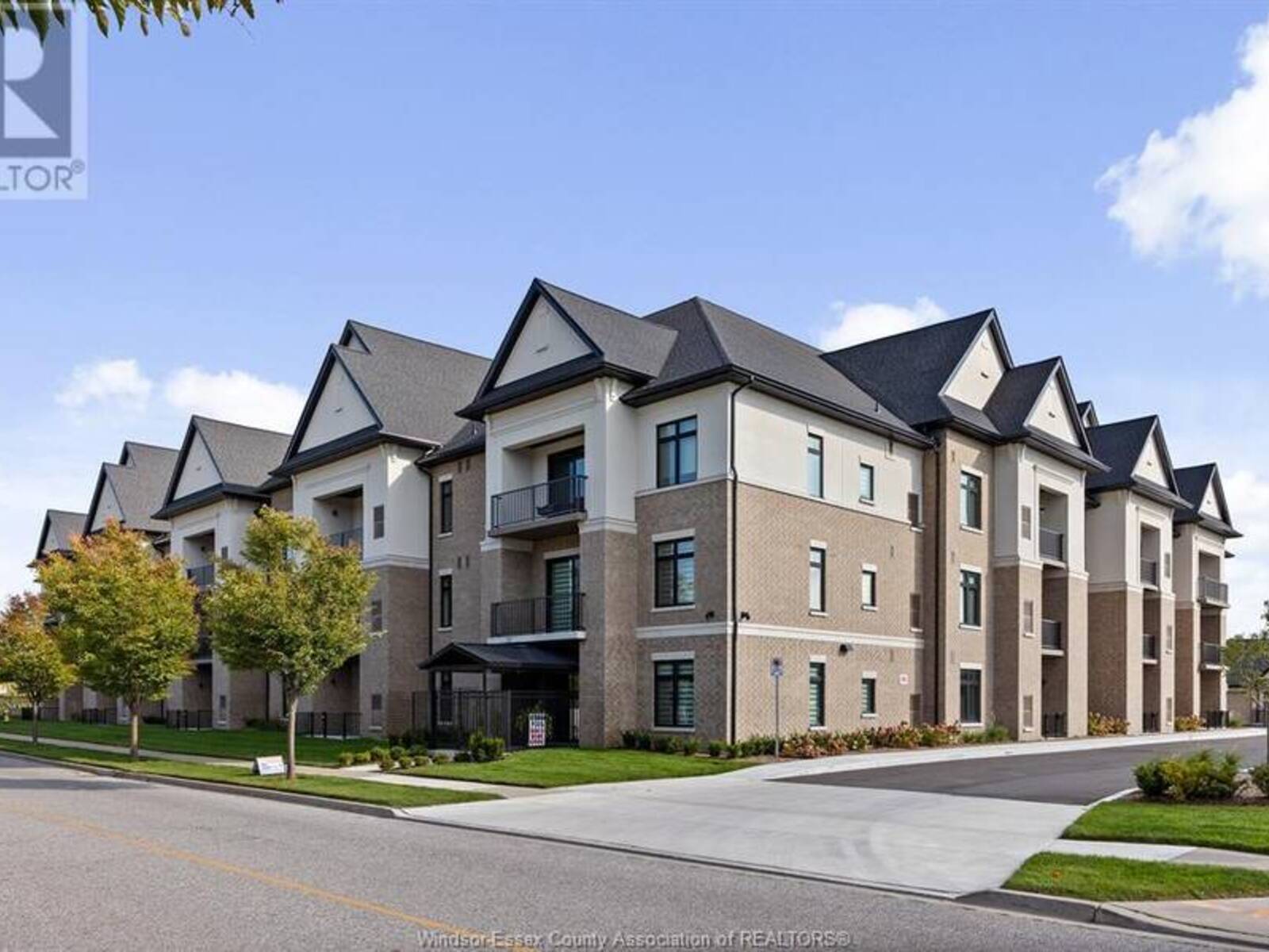 1855 WYOMING AVENUE Unit# 211, LaSalle, Ontario N9H 0C8