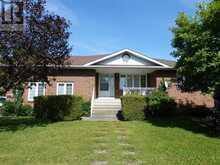 40 WORCHESTER AVENUE | Leamington Ontario | Slide Image Two