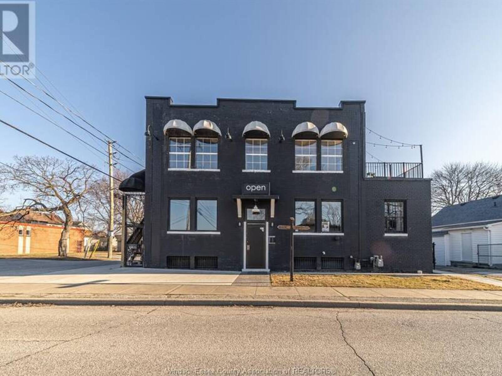 635 UNIVERSITY AVENUE East, Windsor, Ontario N9K 0B9