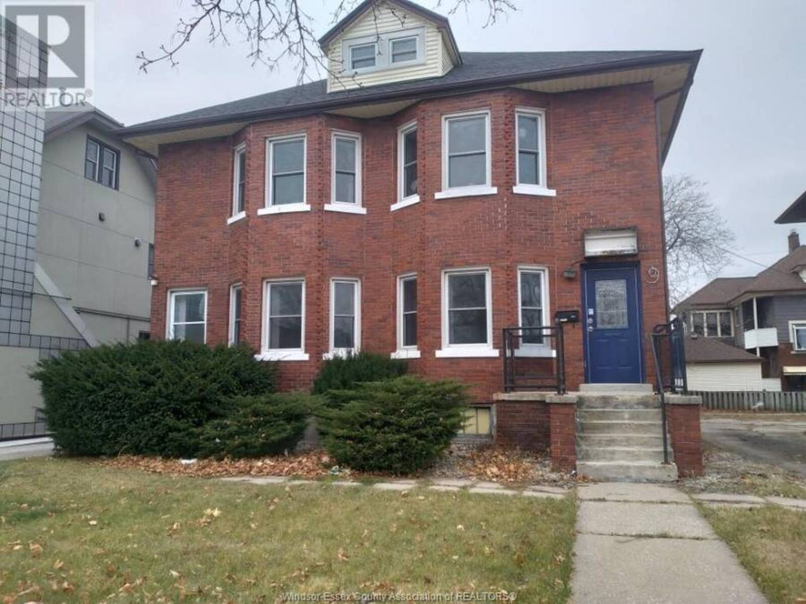 1579 OUELLETTE, Windsor, Ontario N8X 1K5