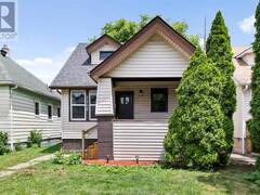 1106 Moy Windsor Ontario, N9A 2P5