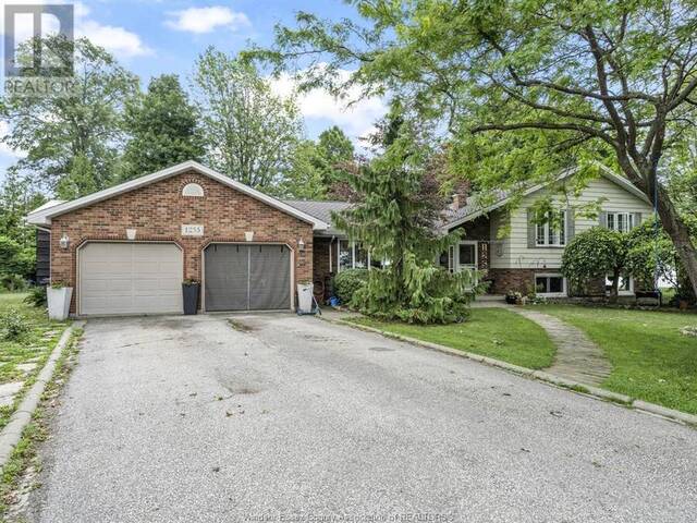 1255 OXFORD Kingsville Ontario, N9Y 2S8