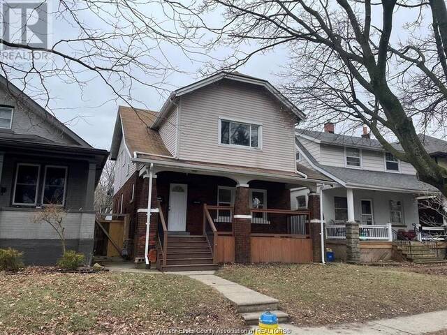 1551 YORK Windsor Ontario, N8X 1W5