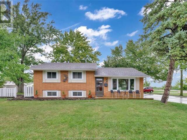 214 PINE Essex Ontario, N8M 2V7