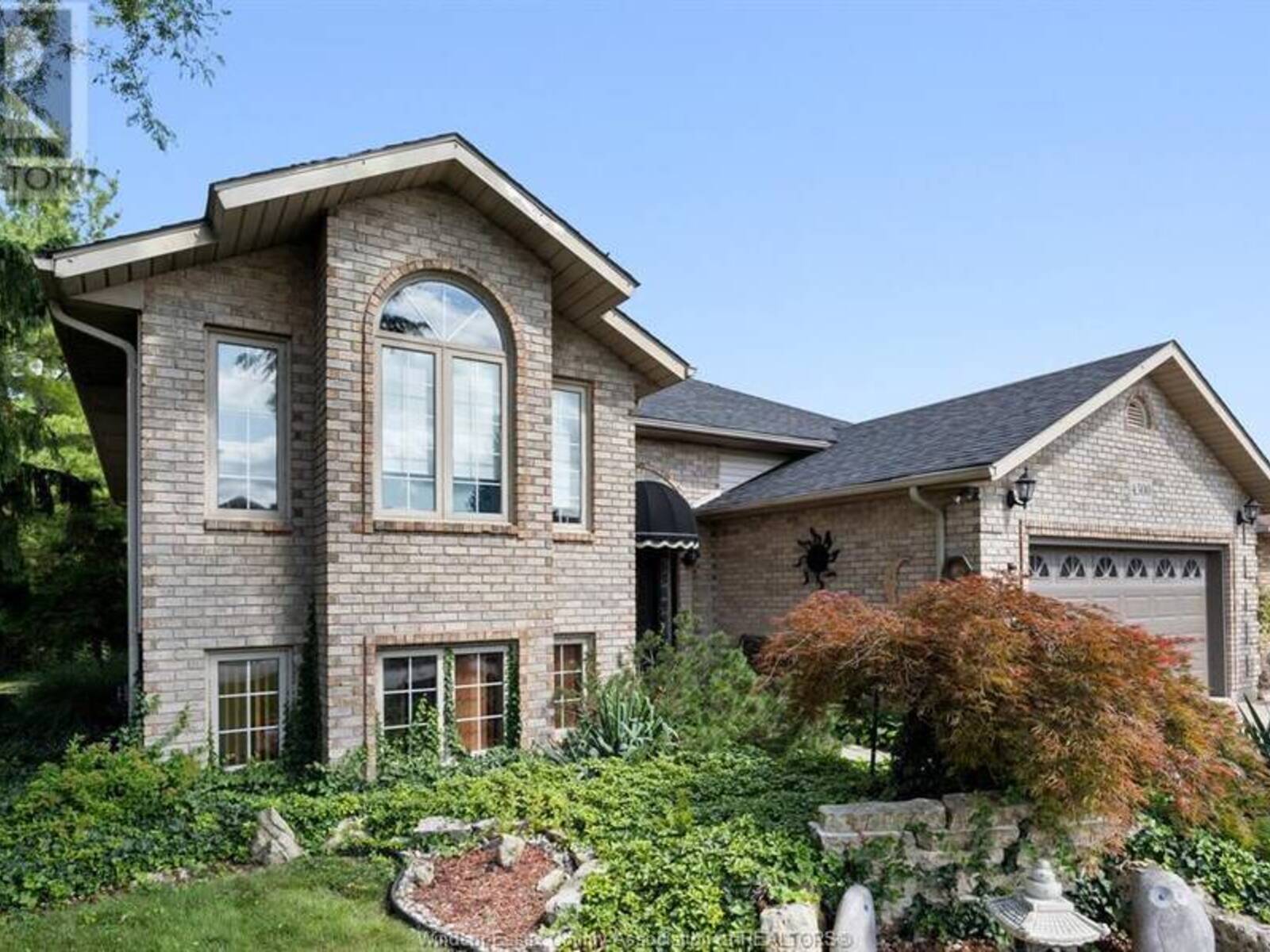 4300 GOLFCOURSE CRESCENT, Windsor, Ontario N9G 2P4