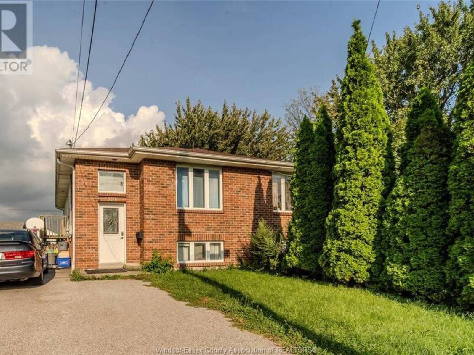 3646 RIBERDY, Windsor, Ontario N8W 3V8