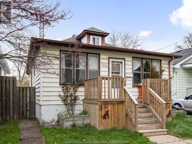 3238 College Windsor Ontario, N9C 1S6