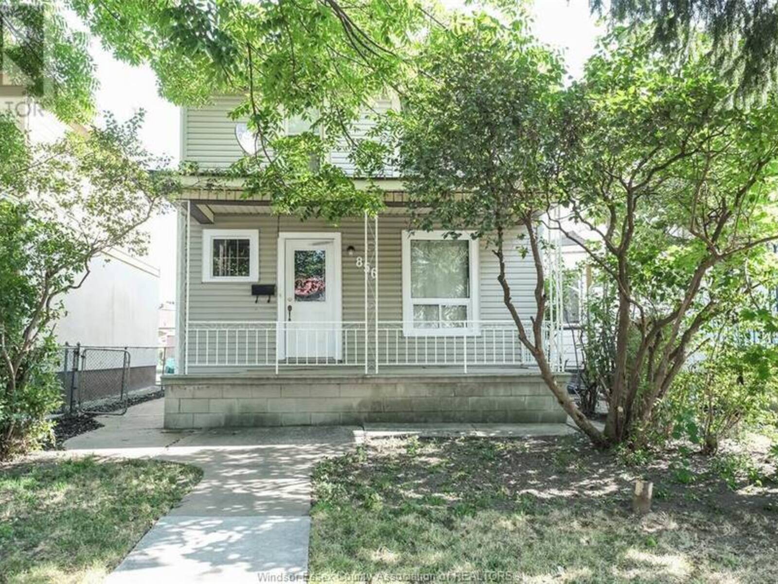 856 MARION AVENUE, Windsor, Ontario N9A 2H9