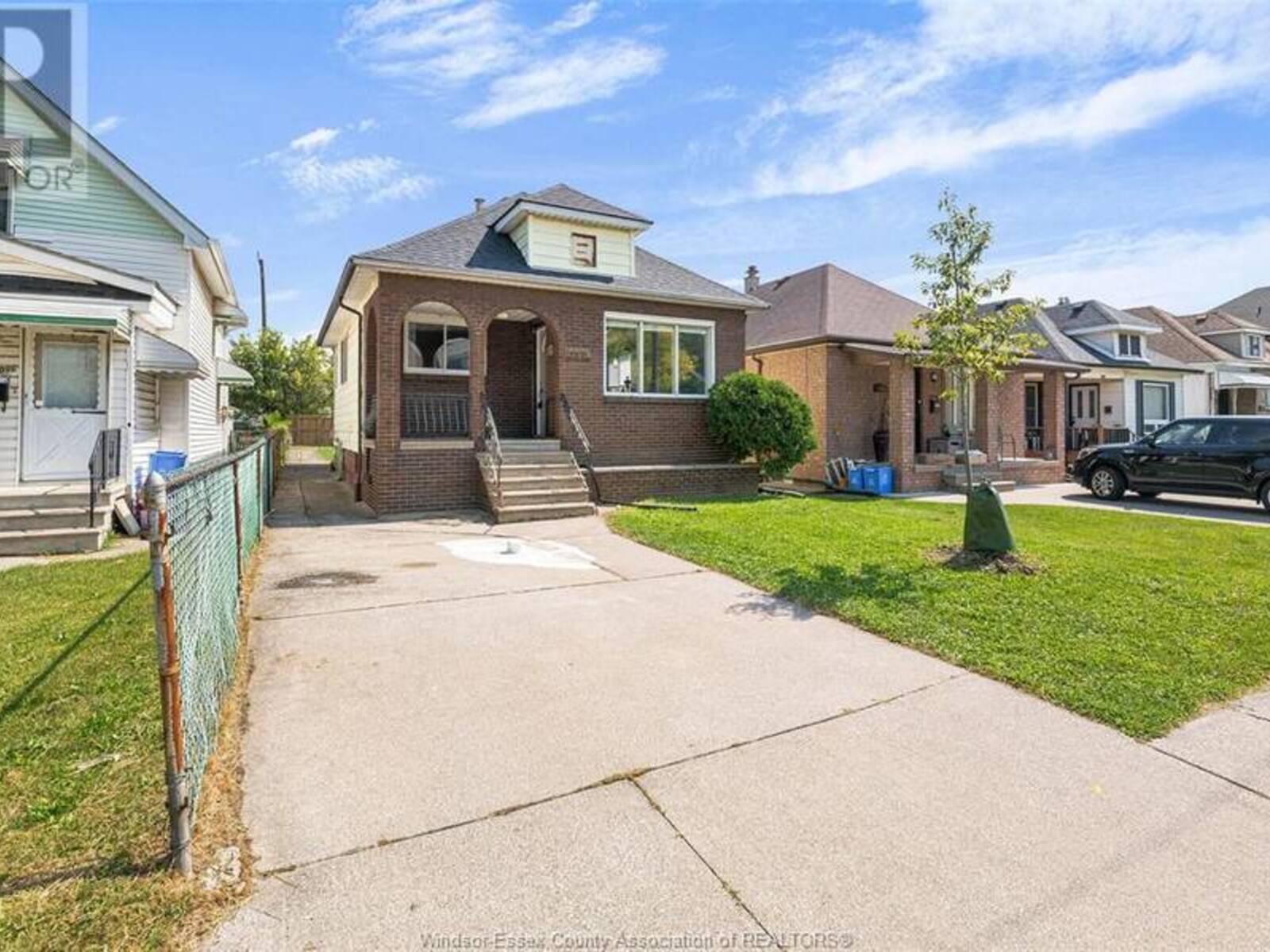 1102 LANGLOIS AVENUE, Windsor, Ontario N9A 2H5