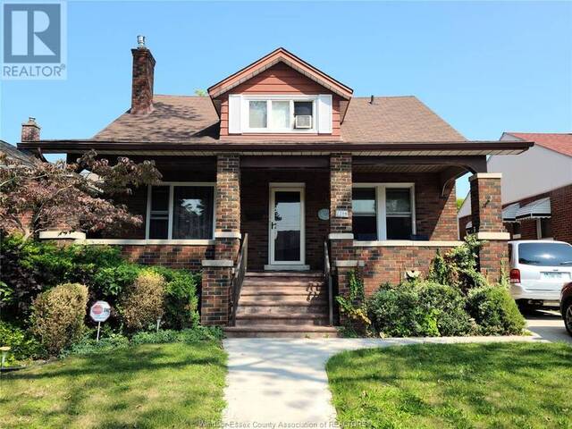 2206 PARKWOOD AVENUE Windsor Ontario, N8W 2J9