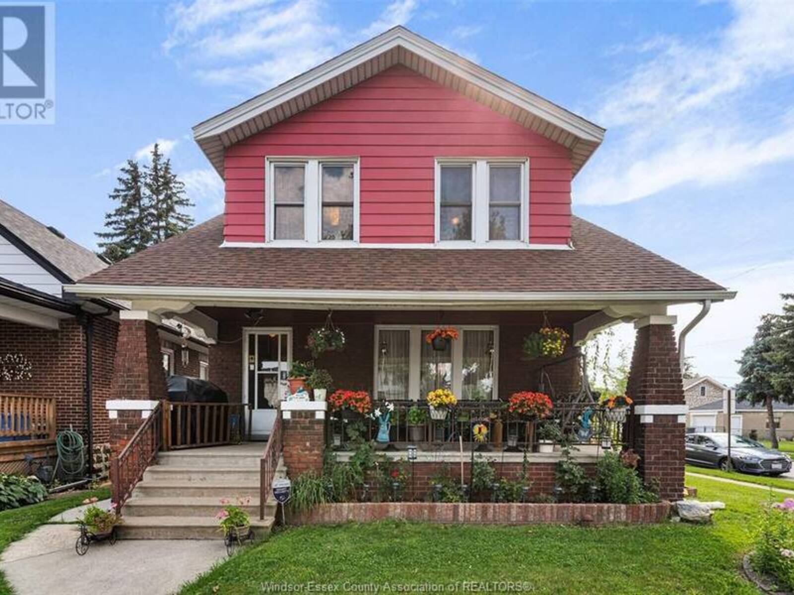 1407 HALL, Windsor, Ontario N8X 4R5