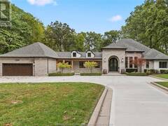 1300 TANGLEWOOD LaSalle Ontario, N9J 2K2