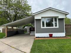 22 POPLAR Essex Ontario, N0R 1J0