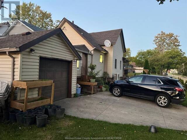 397 LOUIS AVENUE Windsor Ontario, N9A 1W3