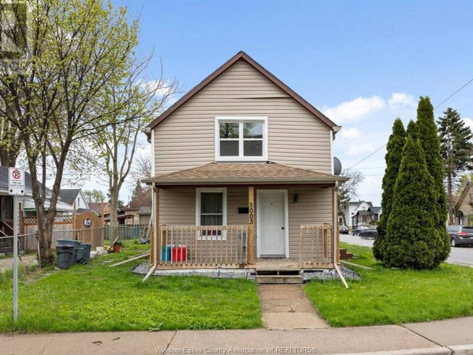 1003 TUSCARORA, Windsor, Ontario N9A 3N4