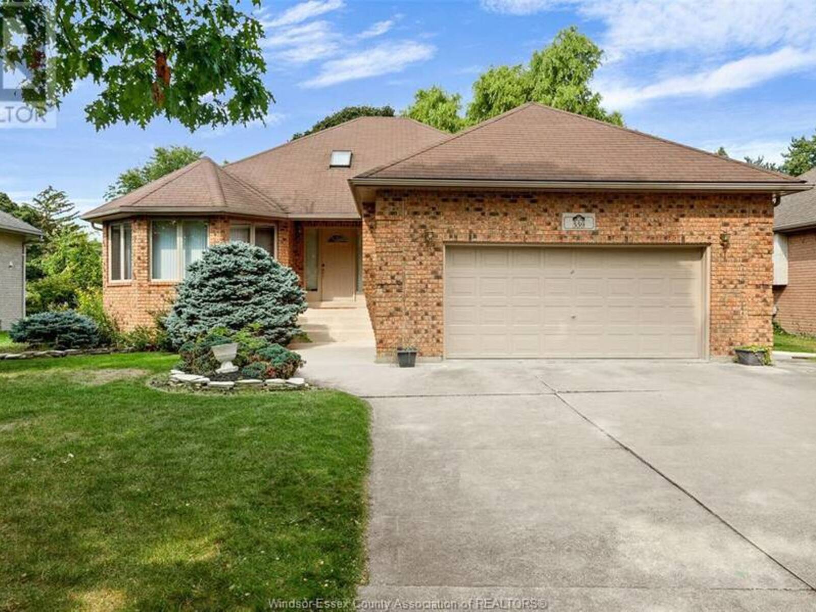 559 LISA CRESCENT, Windsor, Ontario N9G 2M5