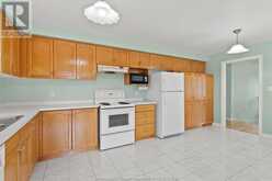 583 CORA GREENWOOD | Windsor Ontario | Slide Image Nine