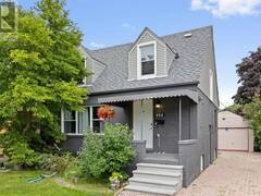 956 HOMEDALE Windsor Ontario, N8S 2T2