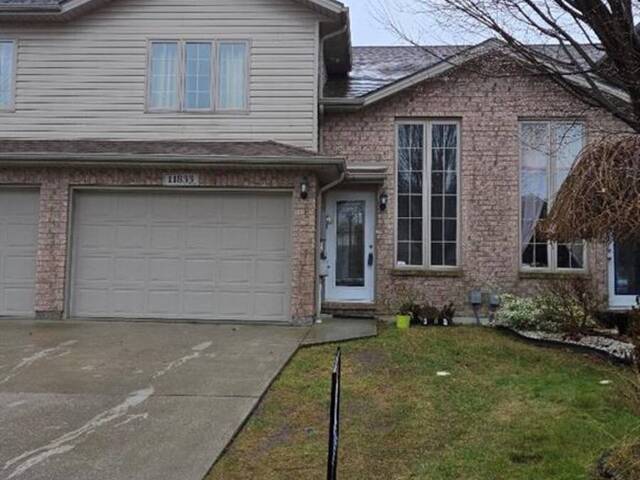 11833 ROCKLAND Windsor Ontario, N8P 1Z7