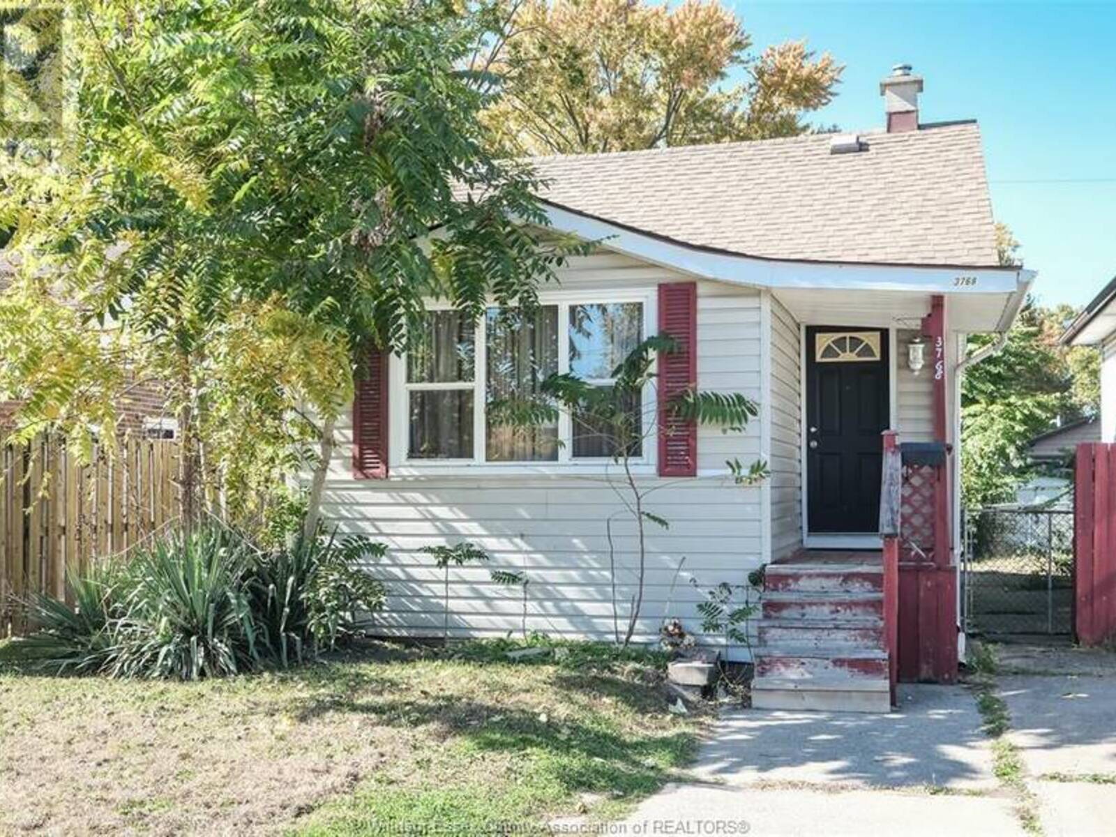 3768 GLENFIELD STREET, Windsor, Ontario N9C 2B2