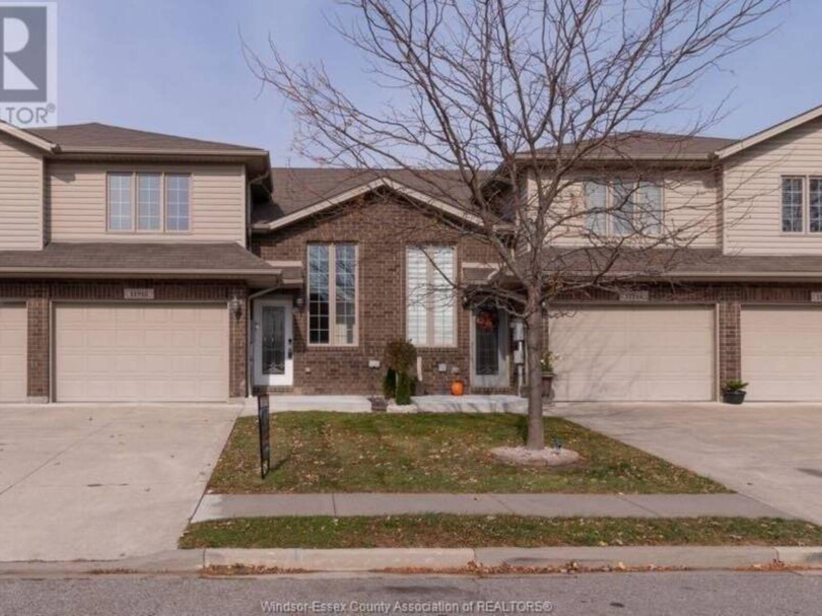 11918 BOULDER CRESCENT, Windsor, Ontario N8P 1Z6