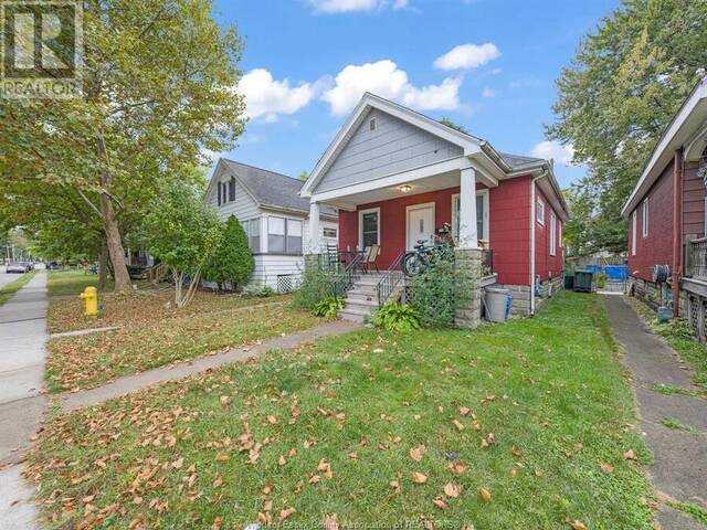 229 JOSEPHINE Windsor Ontario, N9B 2K7