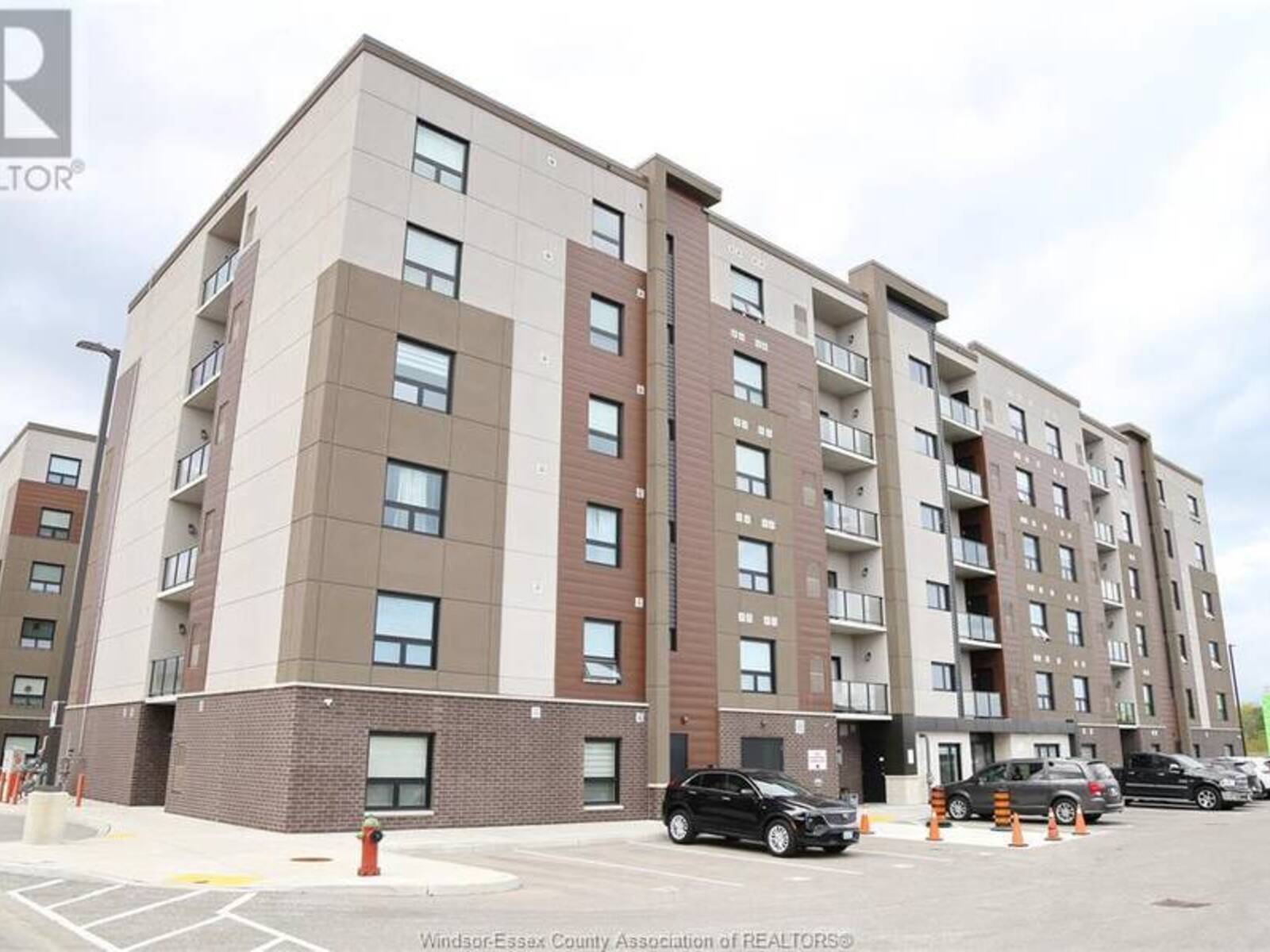 728 BROWNSTONE Unit# 409, Lakeshore, Ontario N9K 0C4