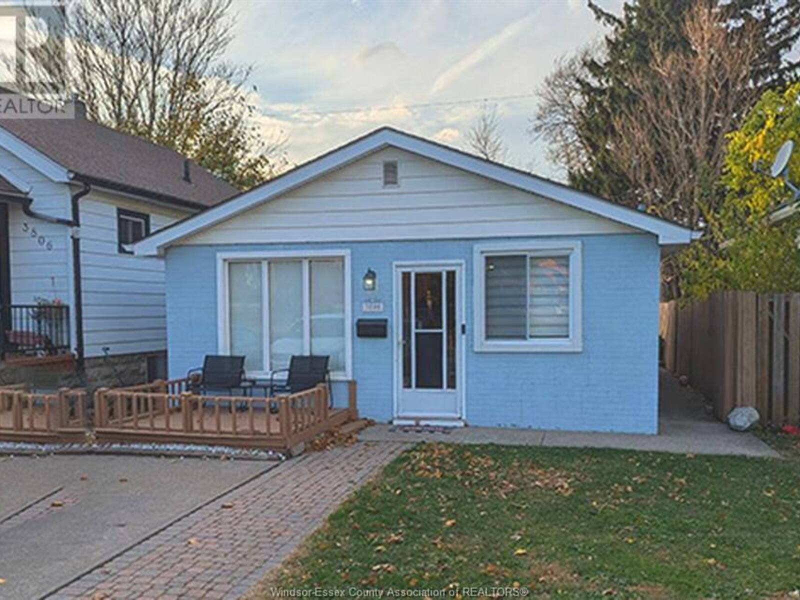 3800 GLENFIELD, Windsor, Ontario N9C 2E2