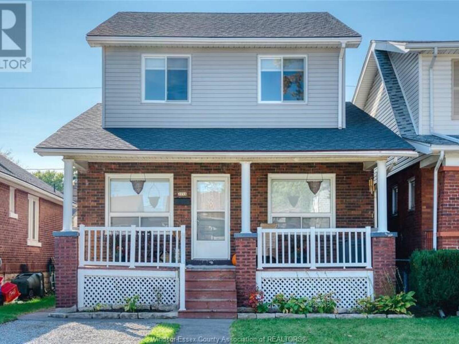 2233 LILLIAN AVENUE, Windsor, Ontario N9X 4B1