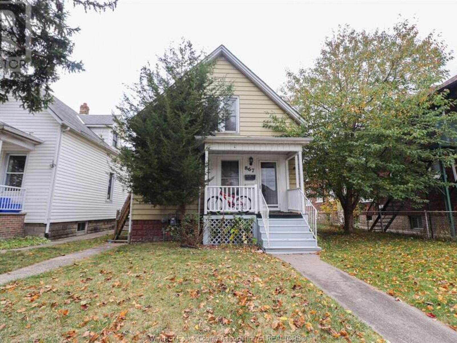 867 LANGLOIS, Windsor, Ontario N9A 2G9