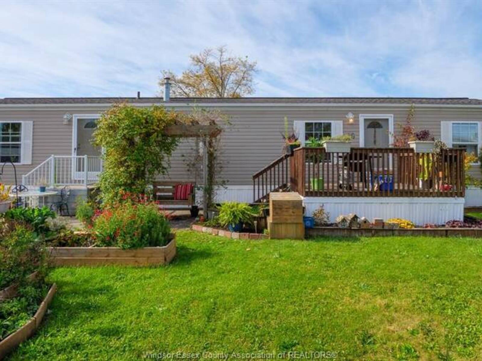 16 Cedar CRESCENT Unit# 109, McGregor, Ontario N0R 1J0