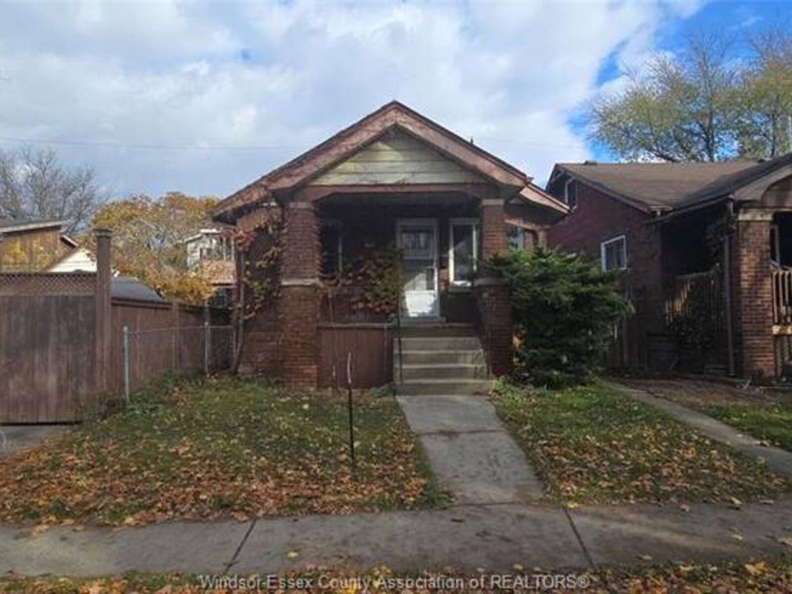 1568 YORK STREET, Windsor, Ontario N8X 1W4