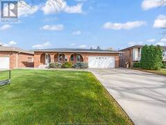 2390 SANTO DRIVE Windsor Ontario, N9G 2J6