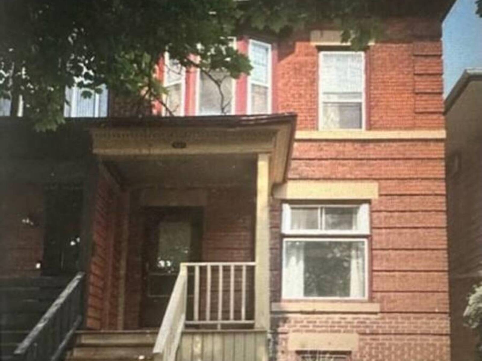 426 BRUCE AVENUE, Windsor, Ontario N9A 4W7