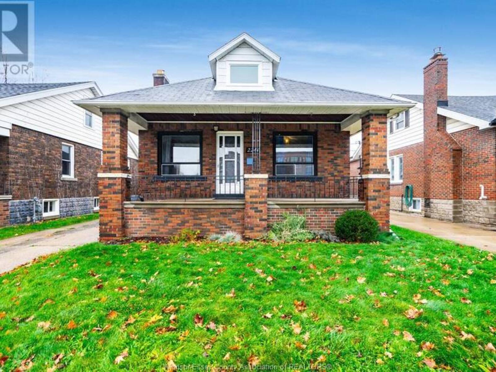 2241 Windermere, Windsor, Ontario N8W 2S7