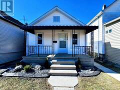 779 Bridge AVENUE Windsor Ontario, N9B 2M5