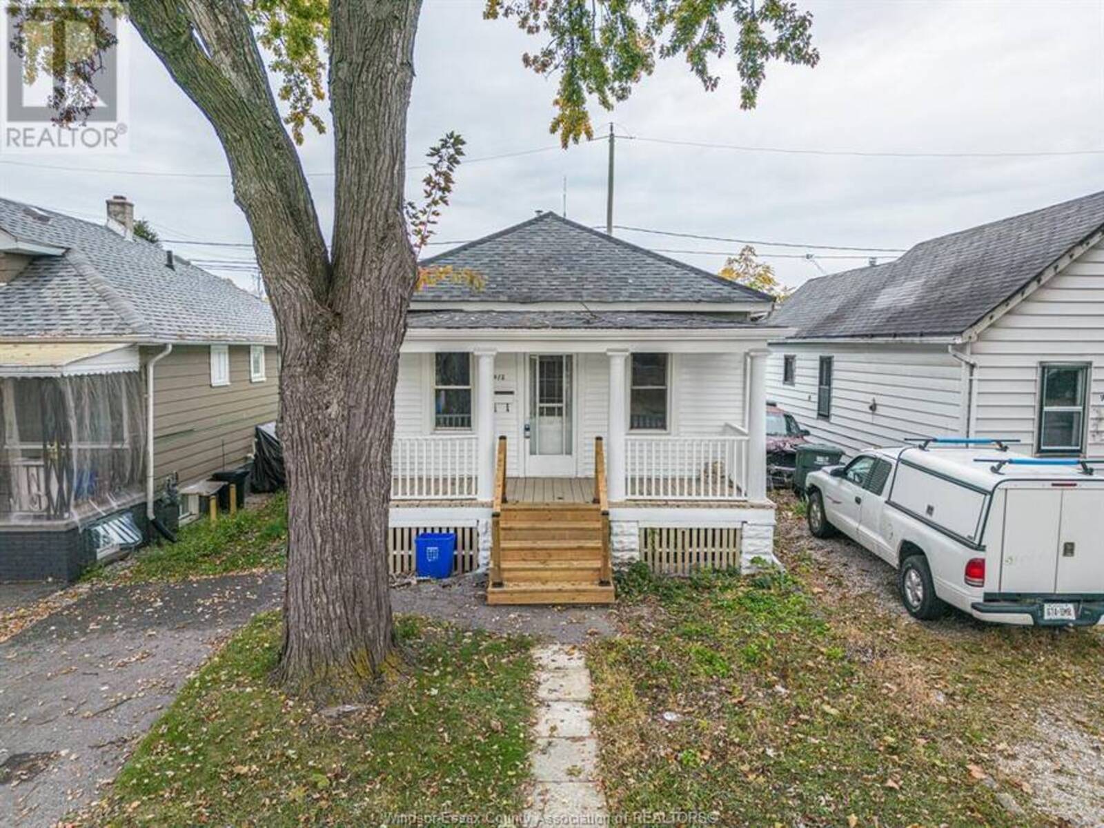 912 MCKAY AVENUE, Windsor, Ontario N9B 2A5