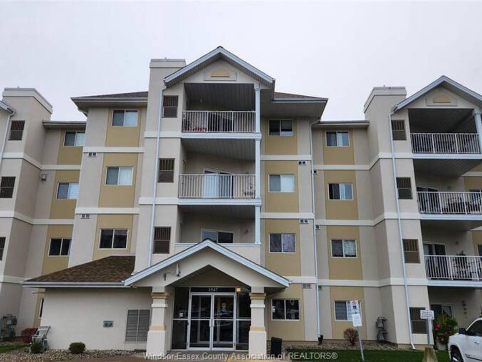 1547 GRAND MARAIS Unit# 405, Windsor, Ontario N9E 4W2