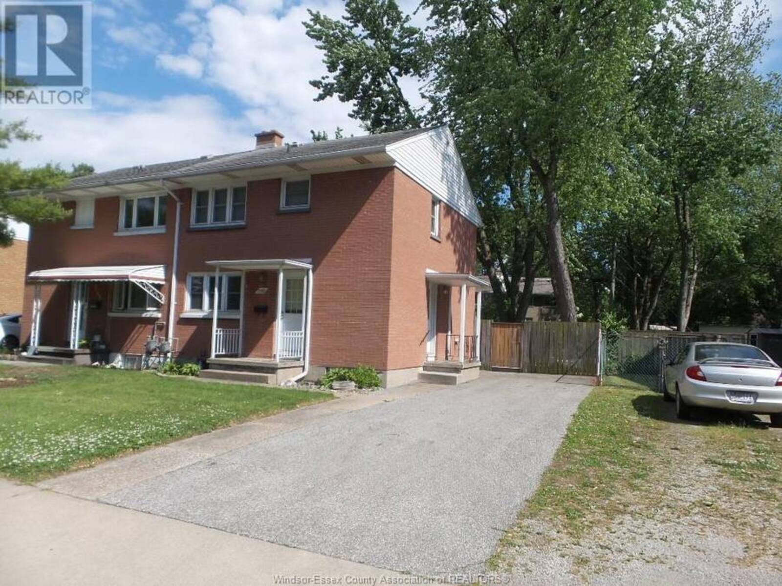 2163 COLLEGE, Windsor, Ontario N8B 1M6