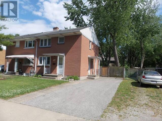 2163 COLLEGE Windsor Ontario, N8B 1M6 - 5 Bedrooms Home For Sale