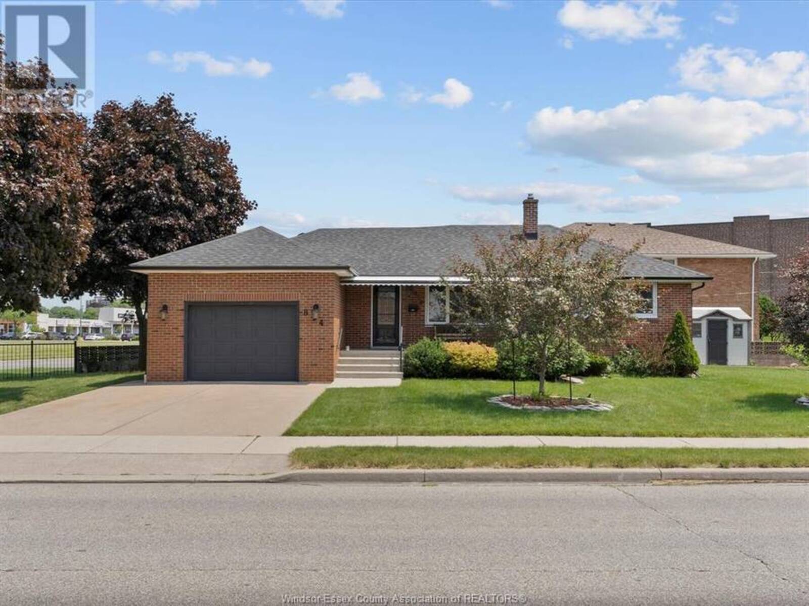 814 WATSON AVENUE, Windsor, Ontario N8S 3S8