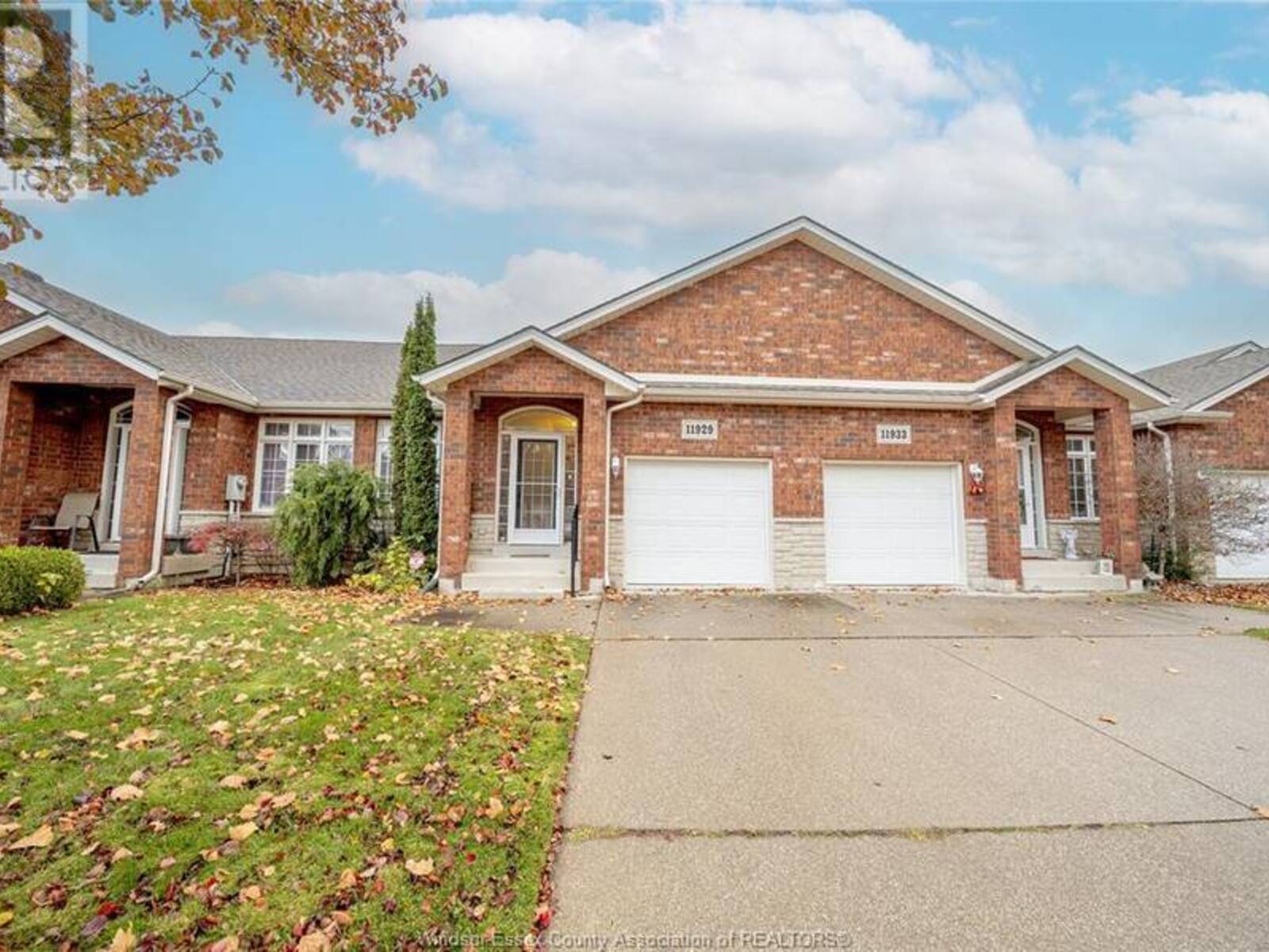 11929 COBBLESTONE CRESCENT, Windsor, Ontario N8P 1T7